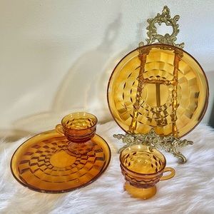 (2 sets, 4 pieces) Whitehall Gold (Harvest Gold) by COLONY Snack Plate & Cup Set